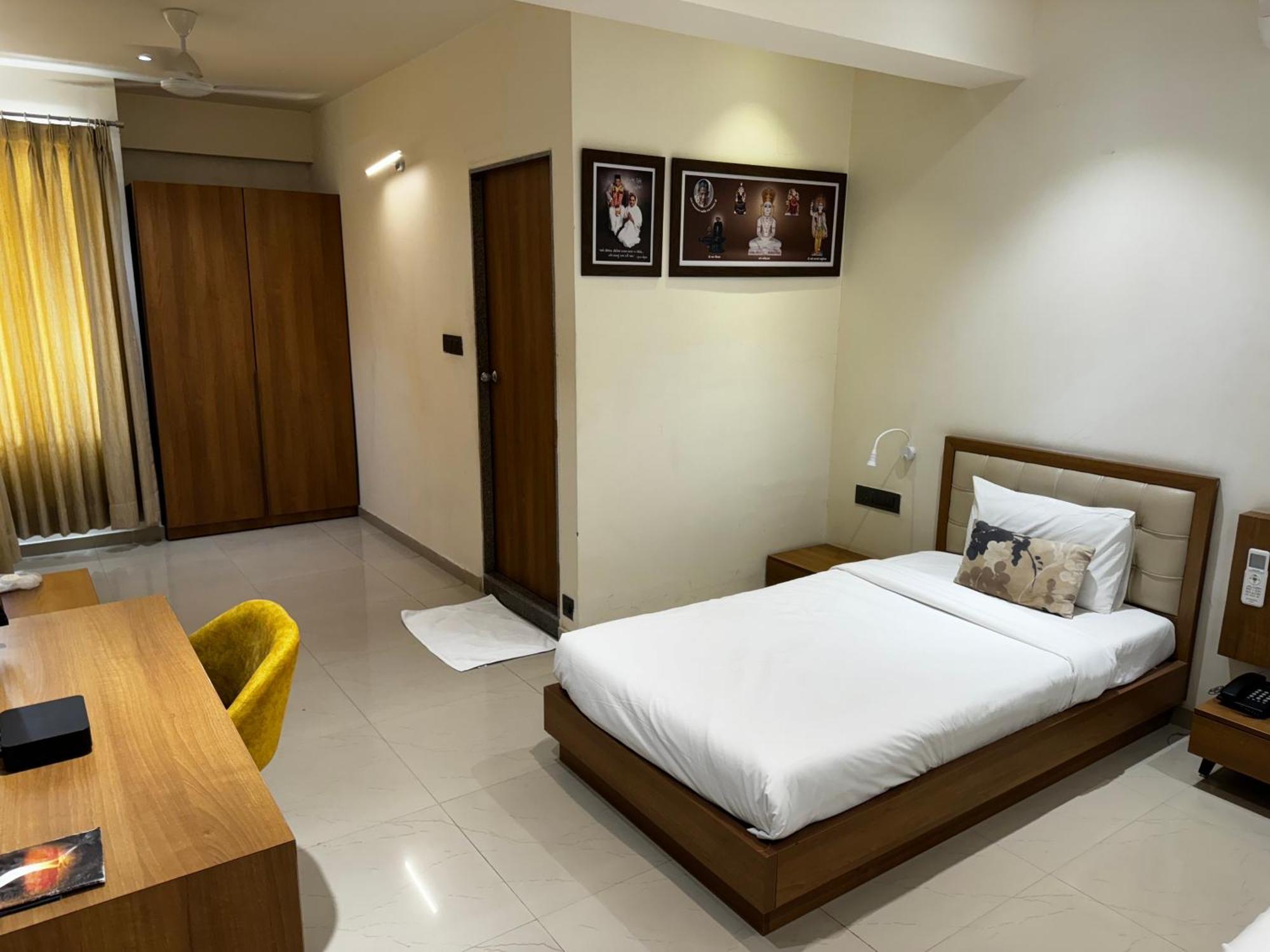 Siara Styles Amba Suites, กันตินาการ์ ภายนอก รูปภาพ