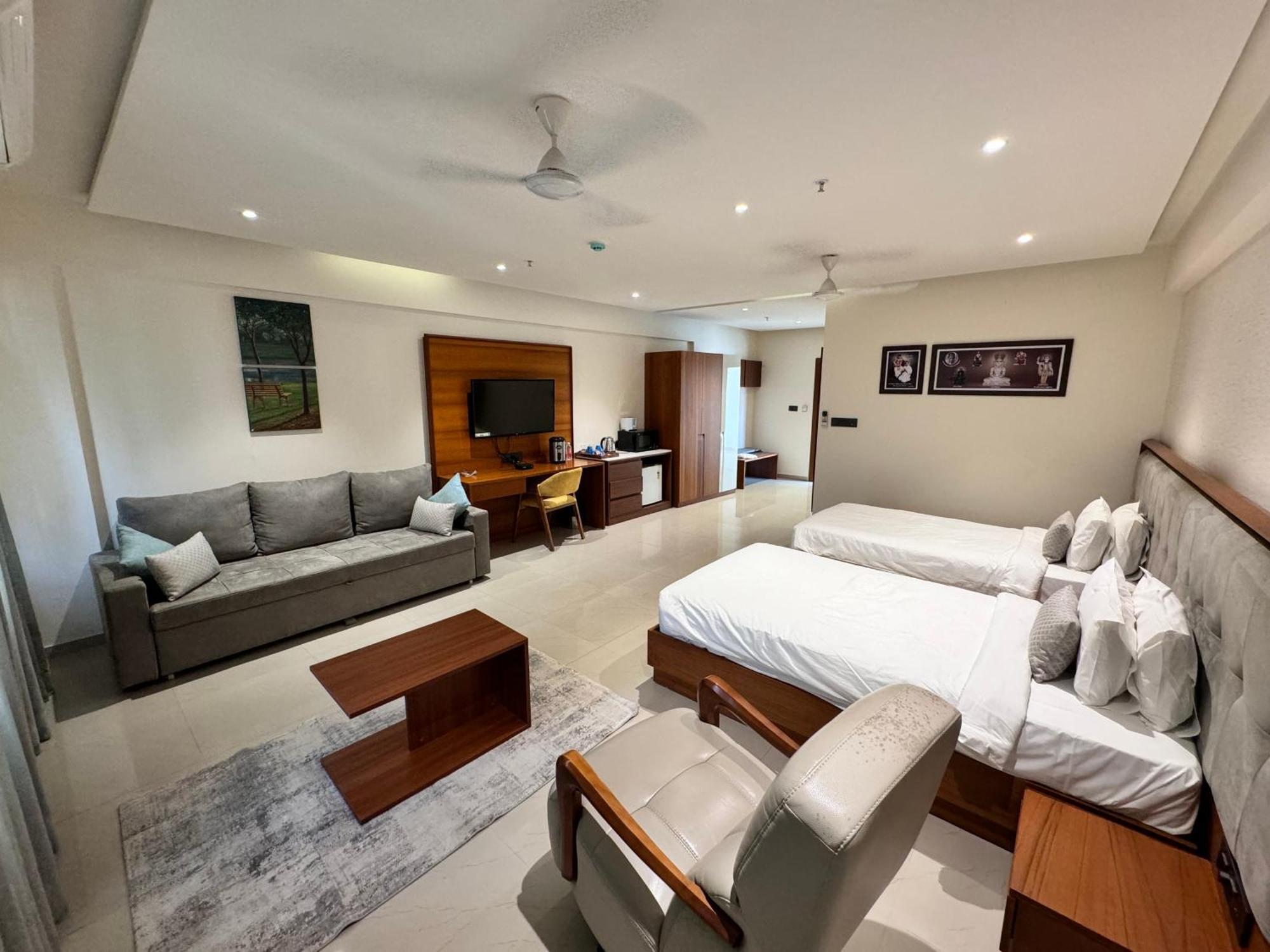 Siara Styles Amba Suites, กันตินาการ์ ภายนอก รูปภาพ